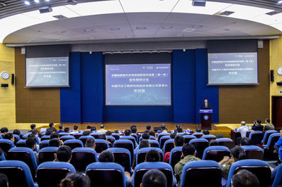 奔馳事件并非偶然，軟件開(kāi)發(fā)將推動(dòng)汽車產(chǎn)業(yè)變革