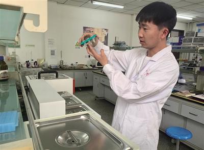 工程和技術(shù)研究與試驗(yàn)發(fā)展 創(chuàng)新驅(qū)動(dòng)引領(lǐng)未來(lái)產(chǎn)業(yè)變革